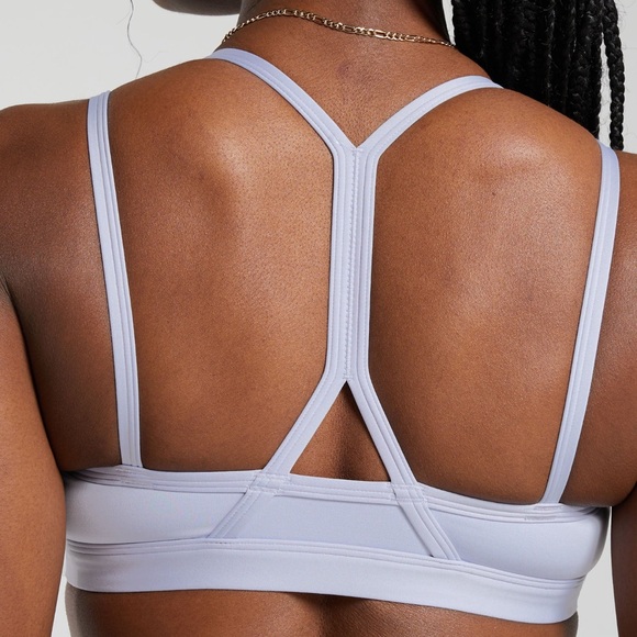 Strap Feature Sports Bra - Picture 3 of 4